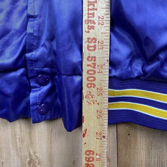 Vintage Chalk Line Minnesota Vikings Satin Bomber Jacket NFL Purple Large - Picture 13 of 13